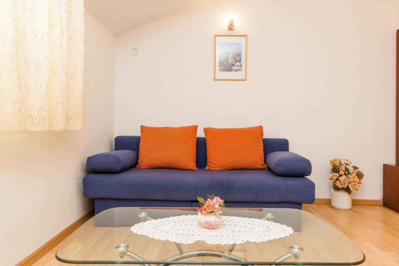 Holiday Home Beata Трогір Екстер'єр фото