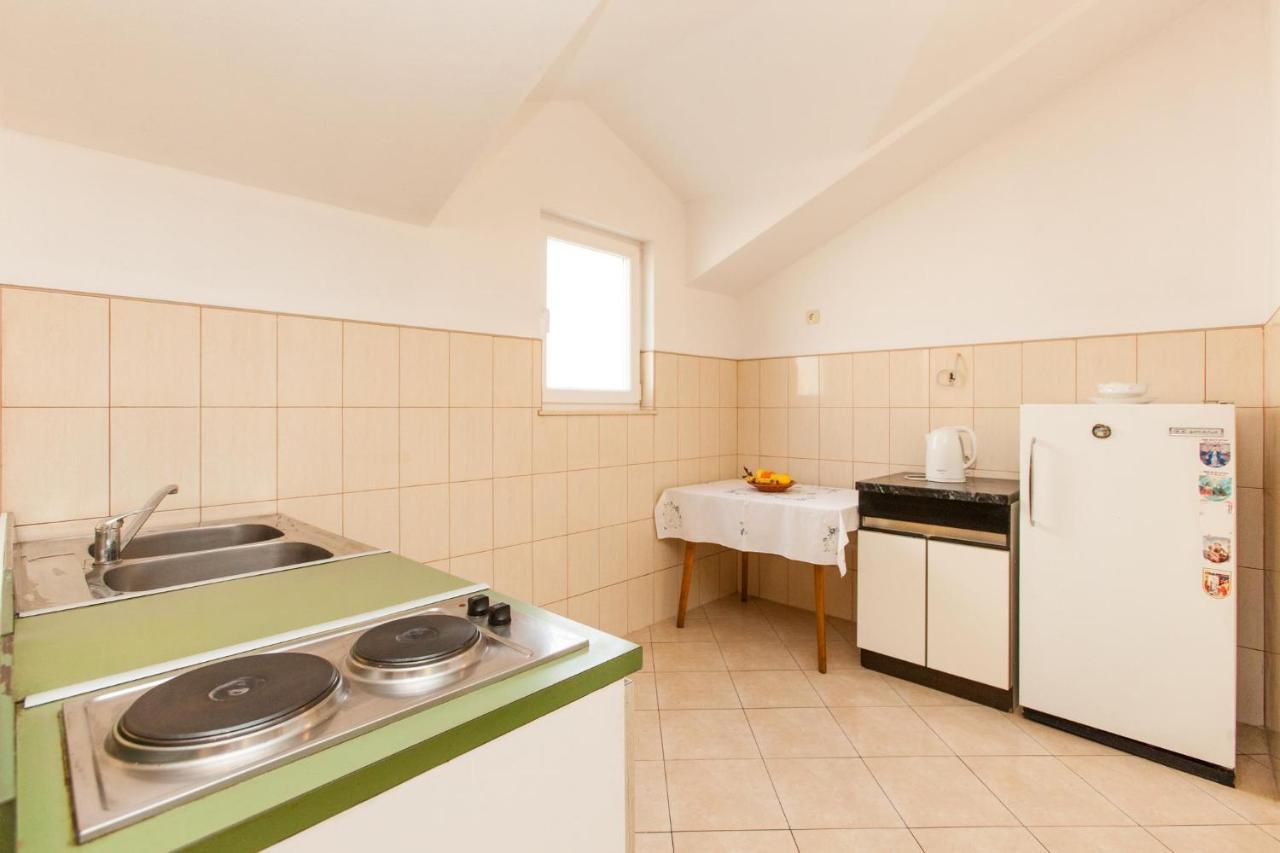 Holiday Home Beata Трогір Екстер'єр фото