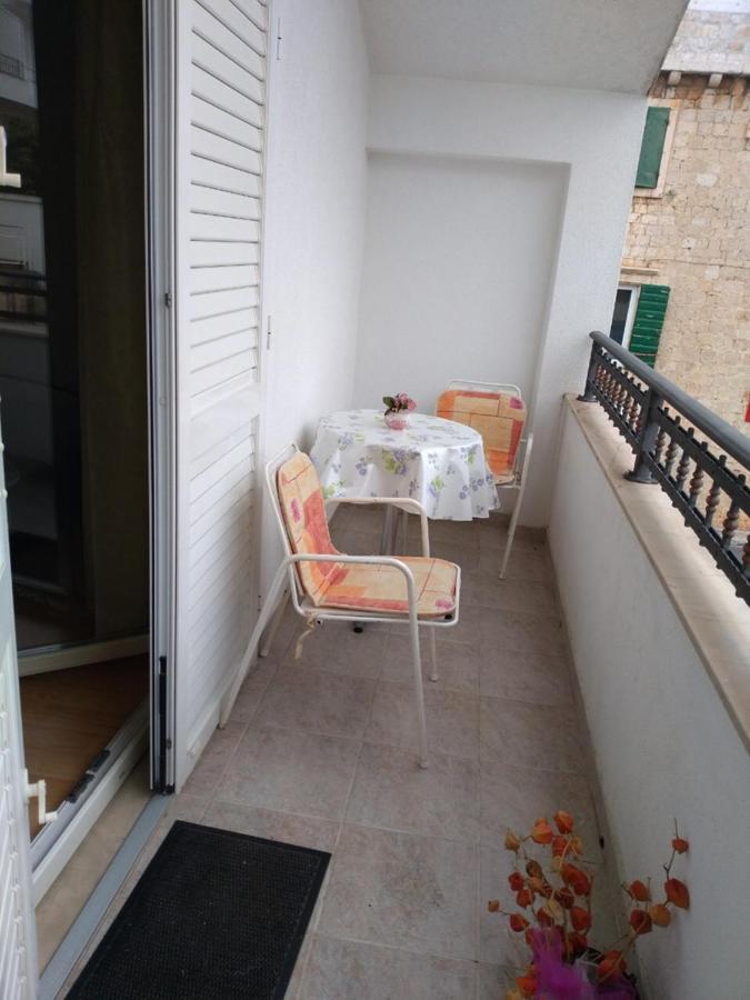 Holiday Home Beata Трогір Екстер'єр фото